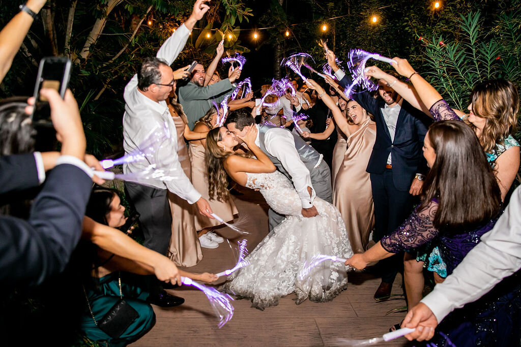 wedding-kiss-botanica-oceanside-california-wedding-photographer-sarah-block