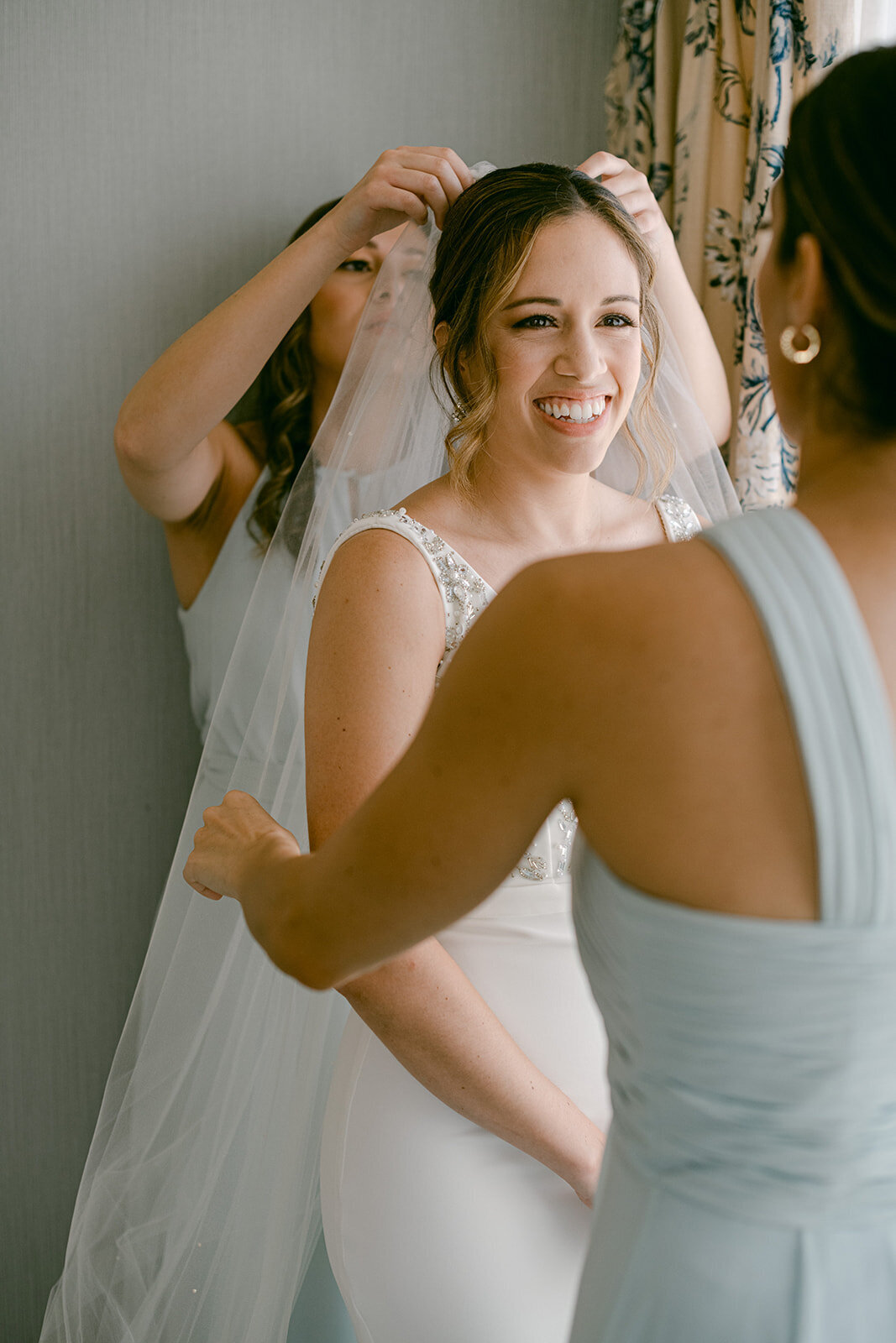 bella-luce-by-michelle-andrea-new-england-photographer-wedding-pinet-family-getting-ready-146