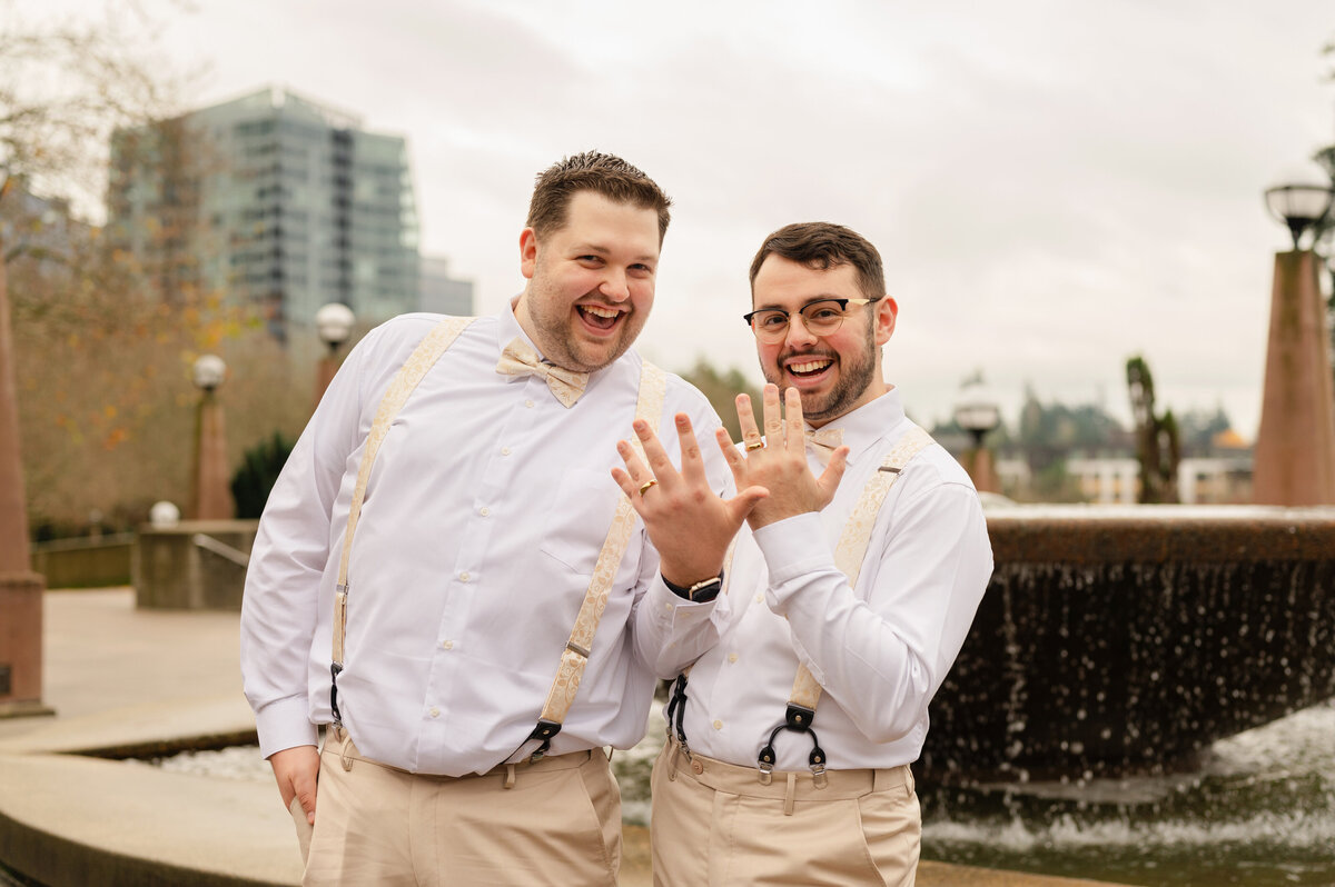 Bellingham-Wedding-Photographer_LGBTQ_Caylie-Mash-Photography_RC07