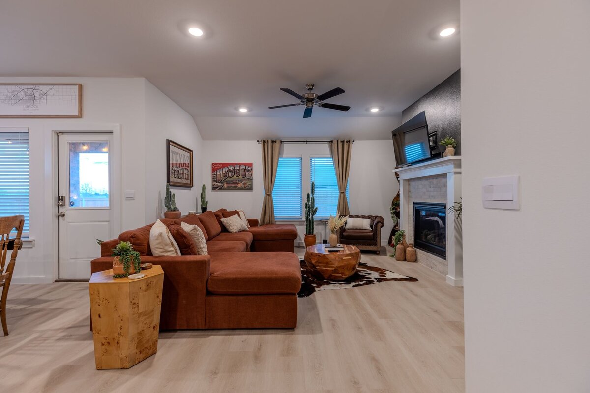 19_806 Hideout-0820-HDR