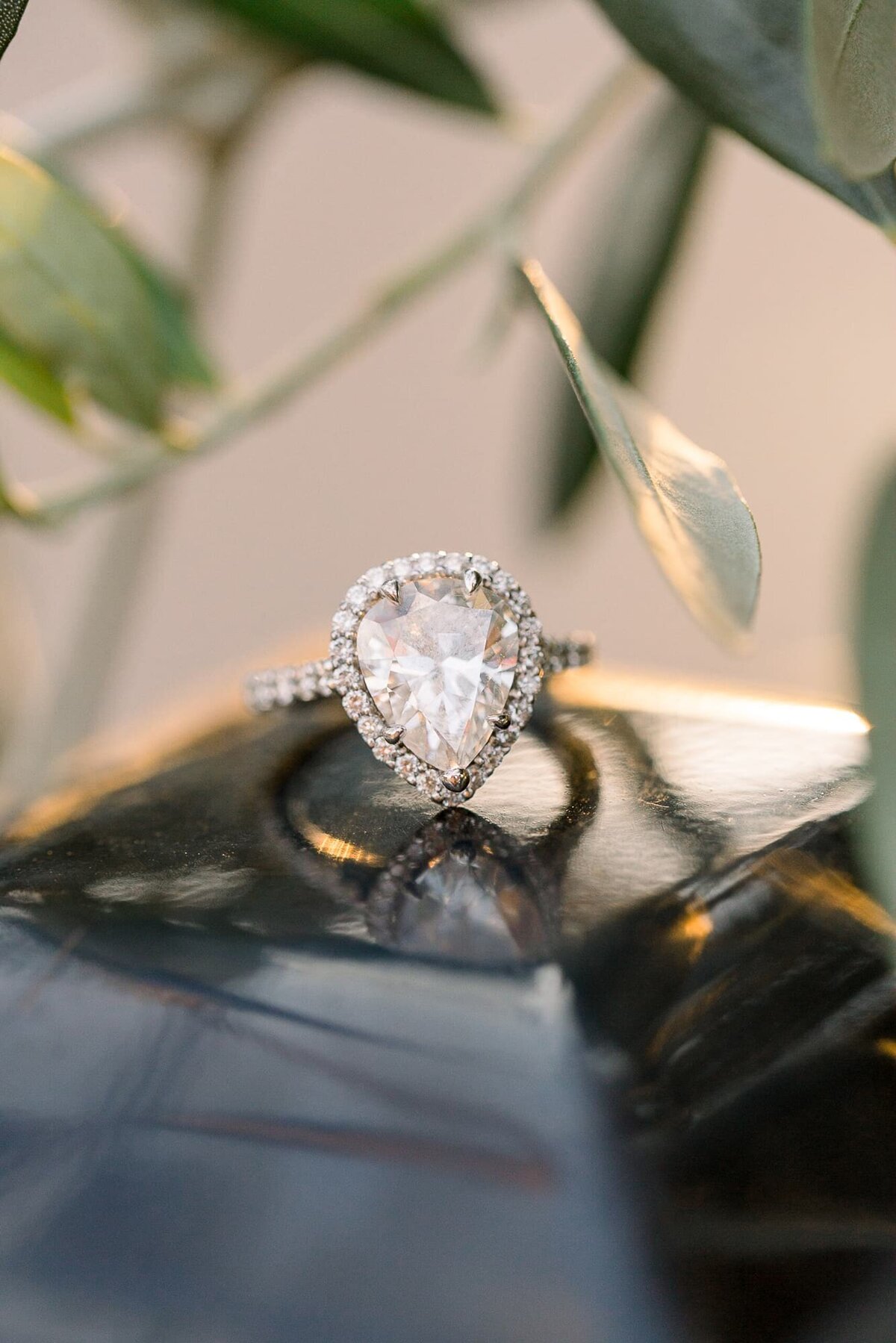 downtown-gilbert-engagement-ring-photo-00034