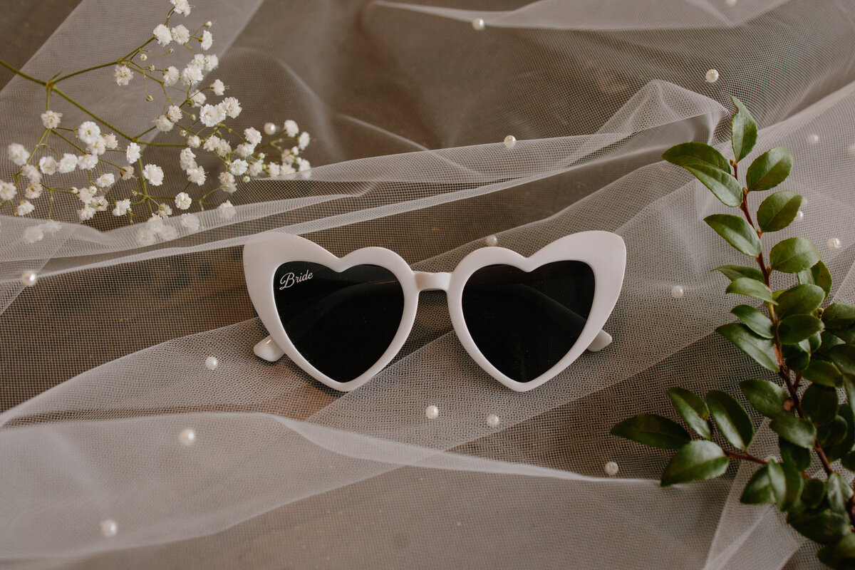 bride-heart-sunglasses-wedding-details