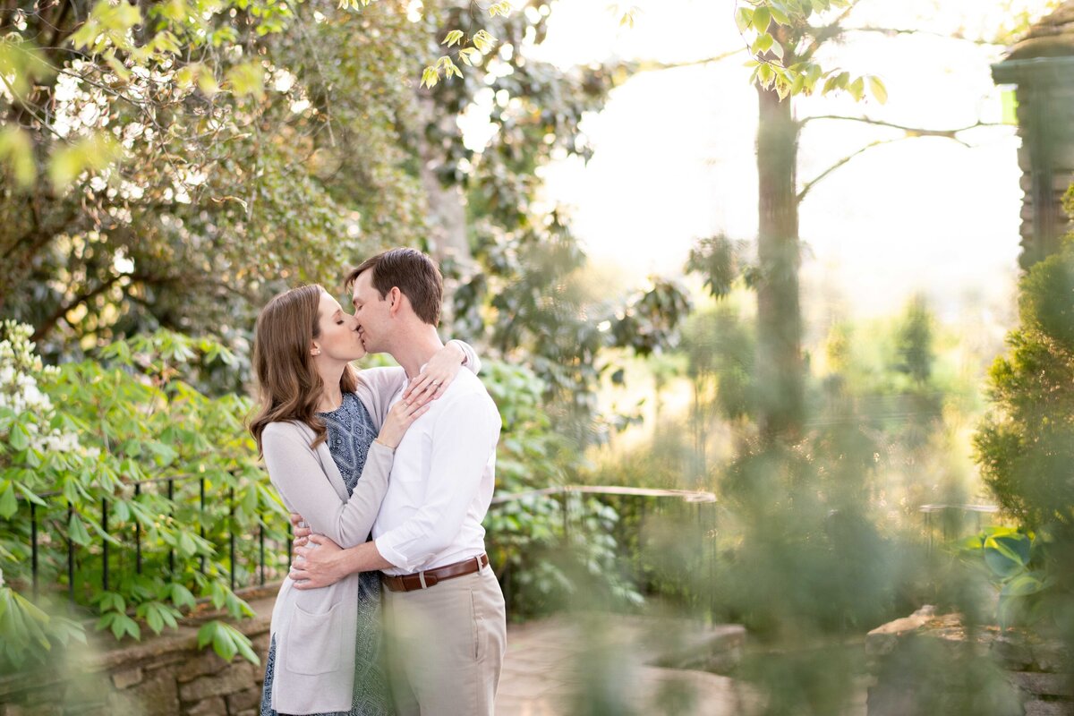 knoxville botanical garden engagement pictures