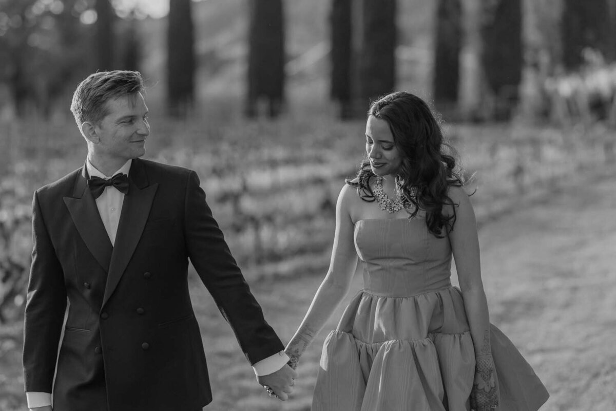 Ian Tasha Luxury Hindi wedding with french accents at Bastide de Marie in Provence - The Bold Americana photography Veronique Lorre florist17