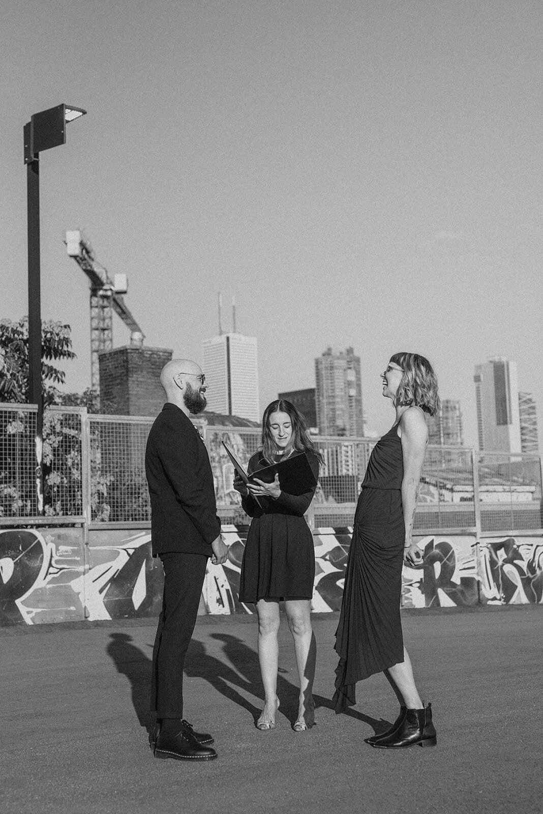 toronto-city-elopement-kensington-market-freespirited-romantic-fun-authentic-wedding-photography-2588