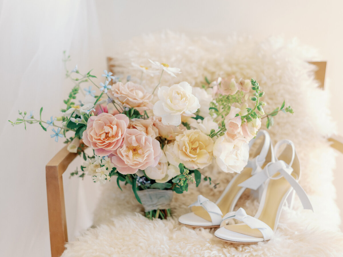 griffin-house-wedding-in-hood-river-oregon-by-the-tenneys-photographers-05