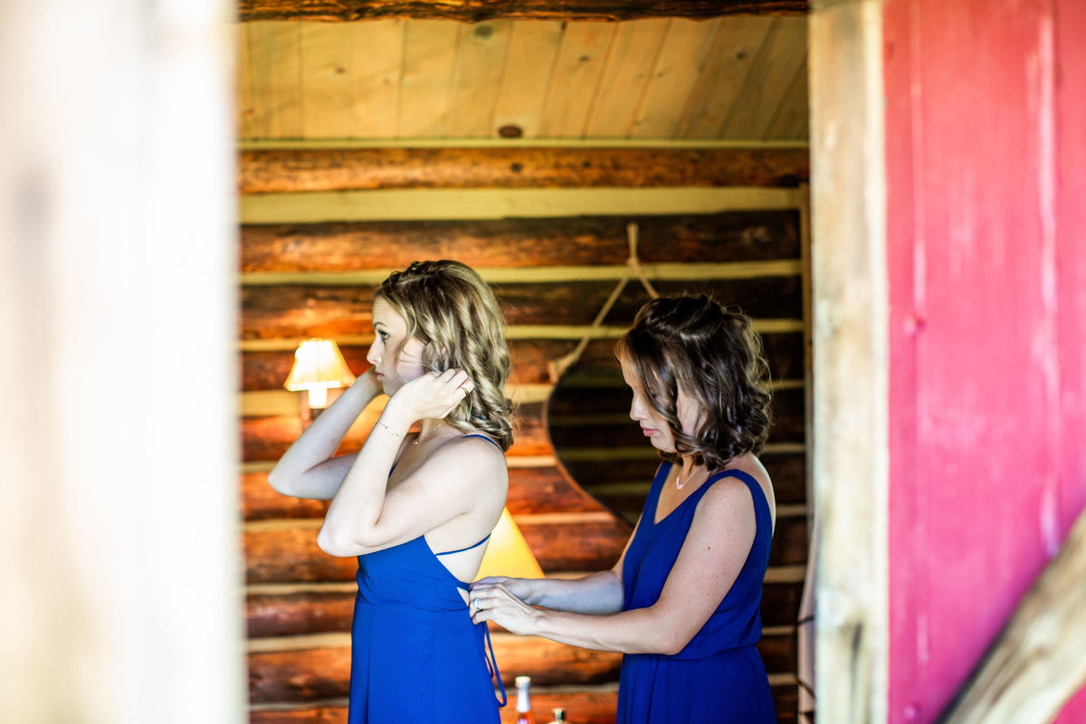Strawberry-Creek-Ranch-Wedding-Ashley-McKenzie-Photography-Summer-love-on-the-ranch-Bridesmaids-Getting-Ready