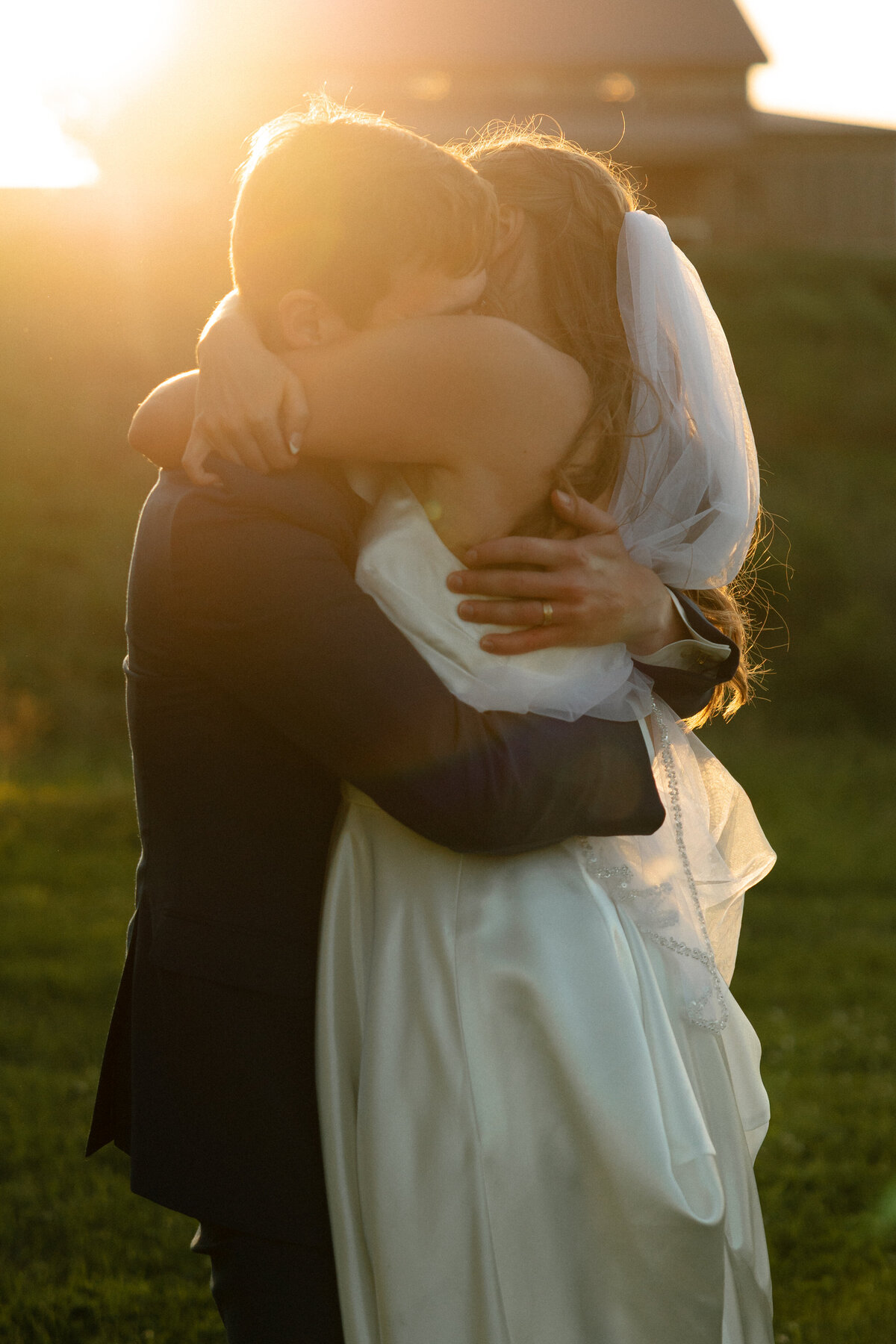 Sydney and Brant's Rustic Midwest Wedding Photography-702