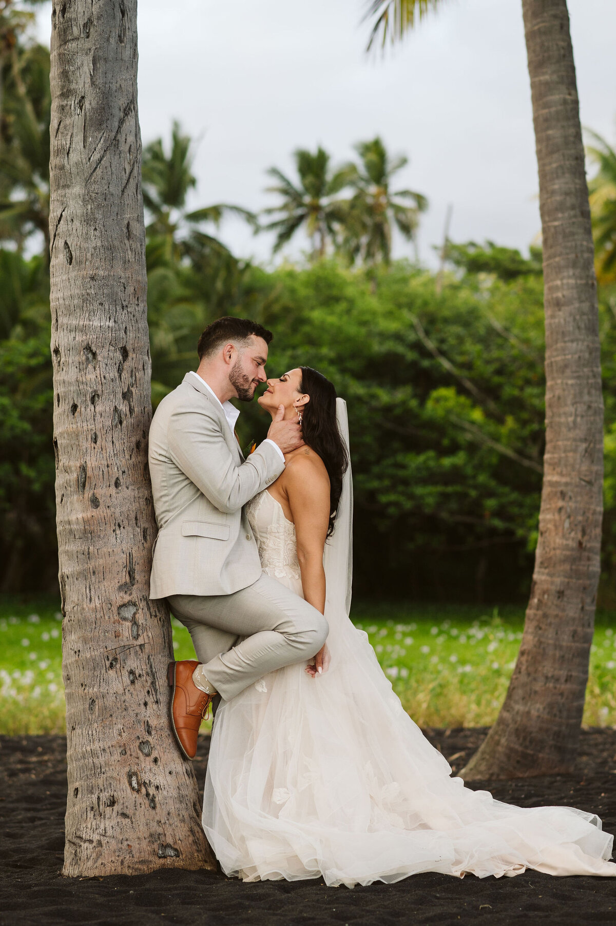 the-trammells's-elopement-big-island-hawaii-by-bruna-kitchen-photography-27