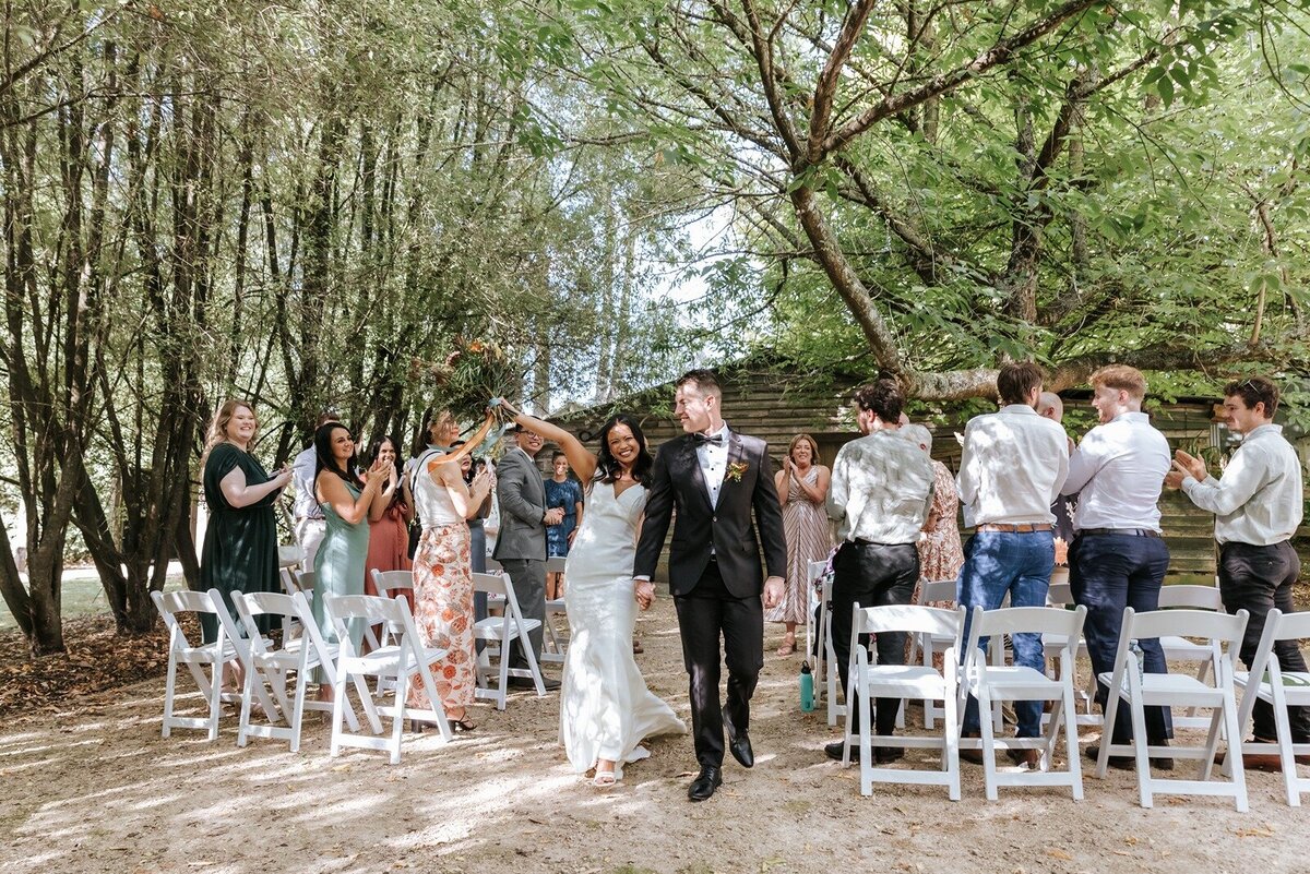 Elope-styled-micro-wedding-victoria-the-log-cabin-ranch28