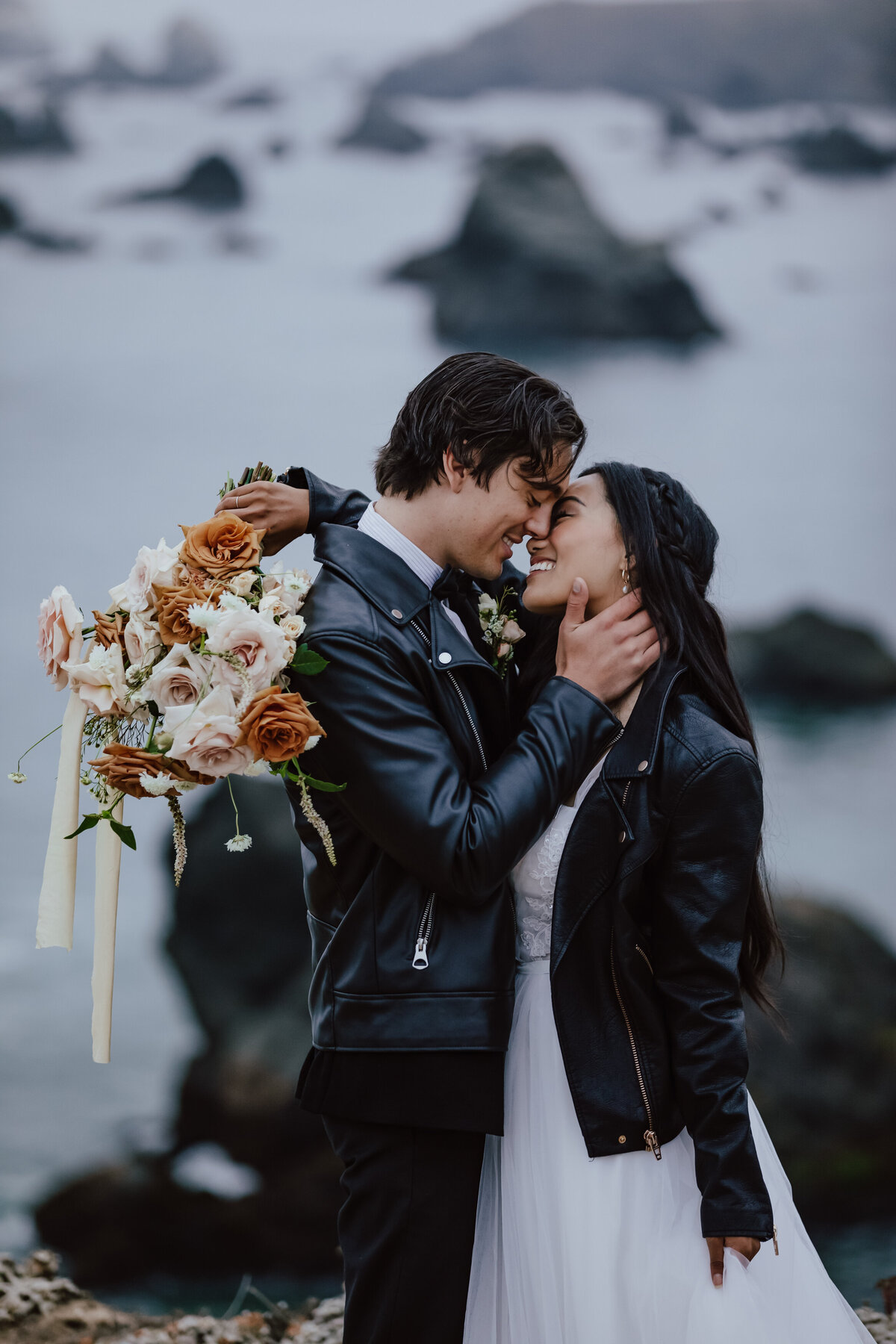 07312021_Chris+KaylaElopement_BodegaBayCA_AnjaJensenPhotography_167