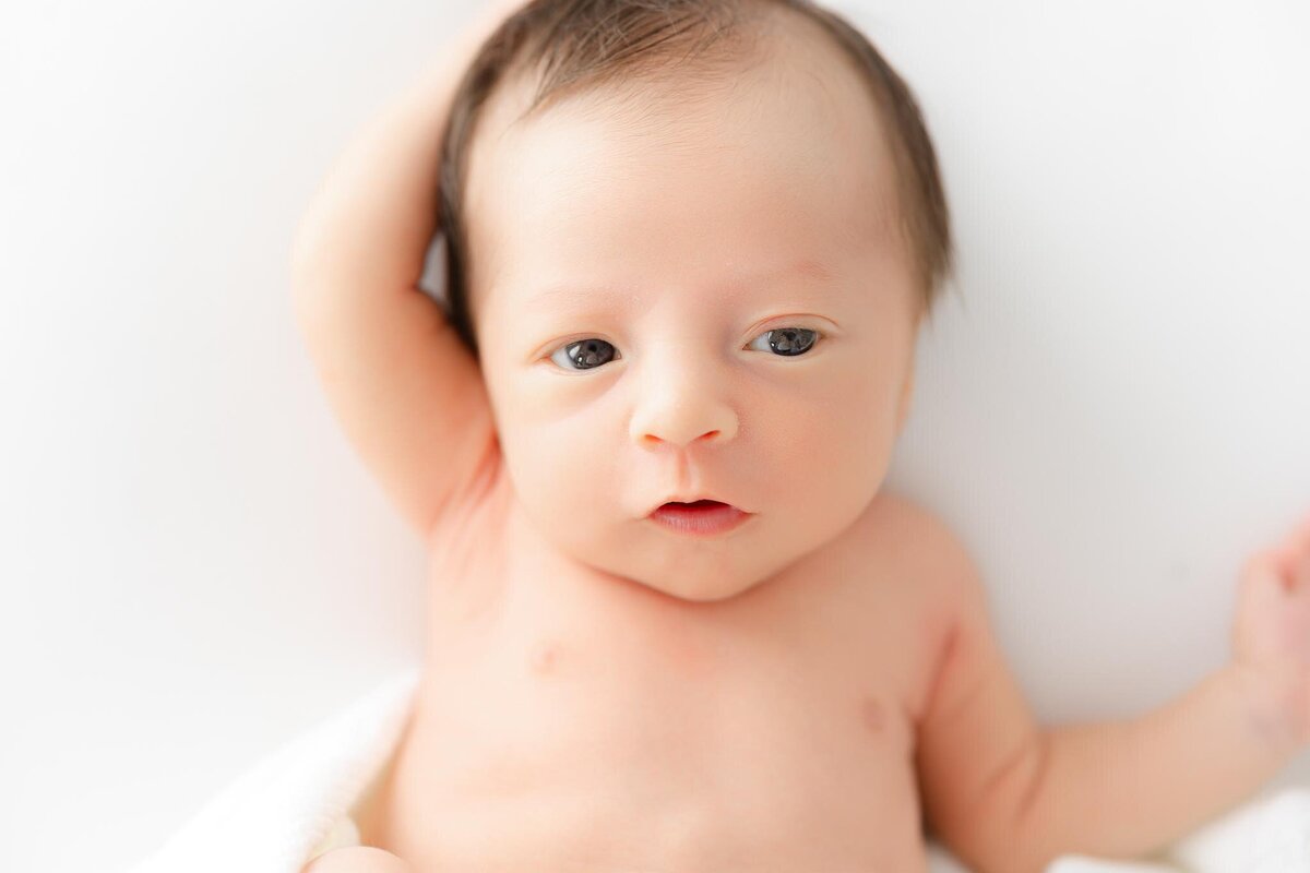 Newborn-photographer-in-savannah-22