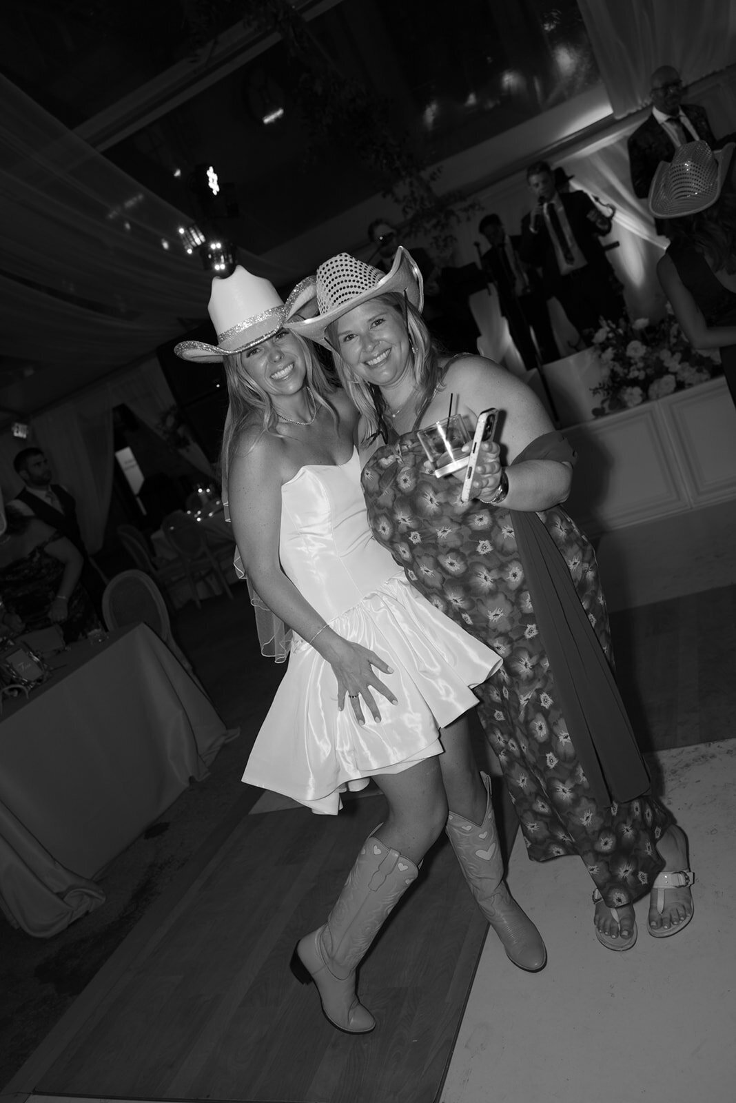 LaurenCorbinWeddingPreviews172