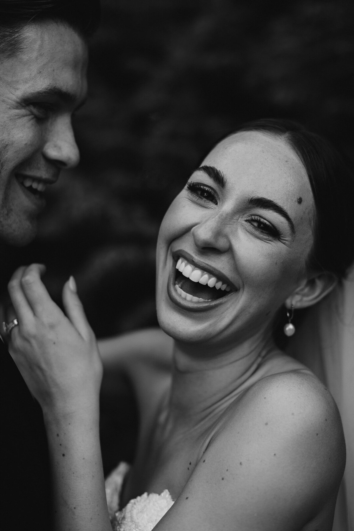 The-Godards-Vancouver-Wedding-photographer-romantic-candid