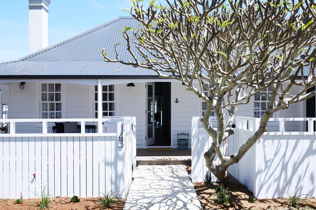 SOUL - EXTERIOR ENTRY