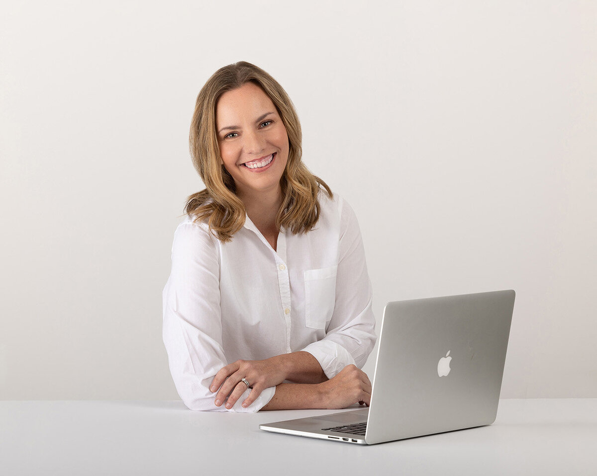 branding-woman-creative-laptop