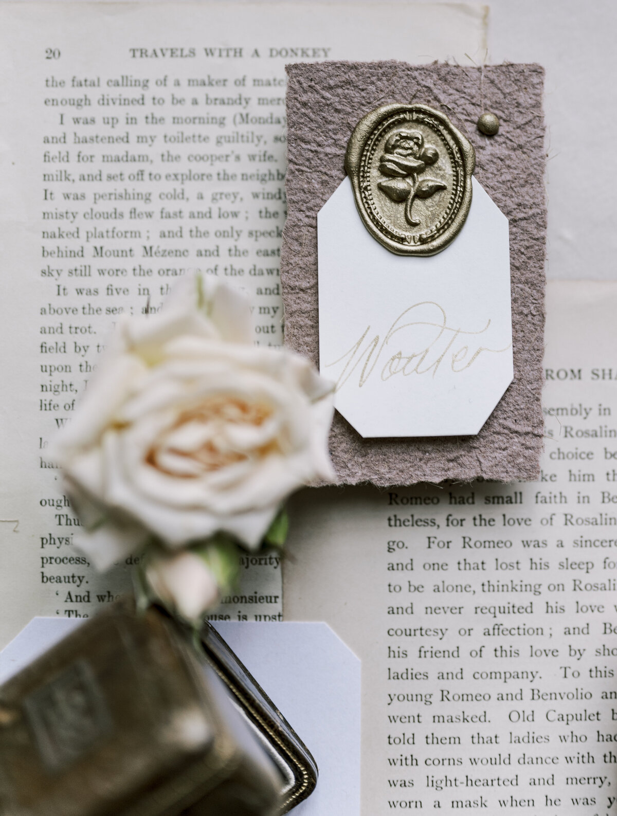 Dimos Bablis Studio Luxury Wedding Photographers Greece and Italy Santorini Wedding Villa Cipressi pastel  _011