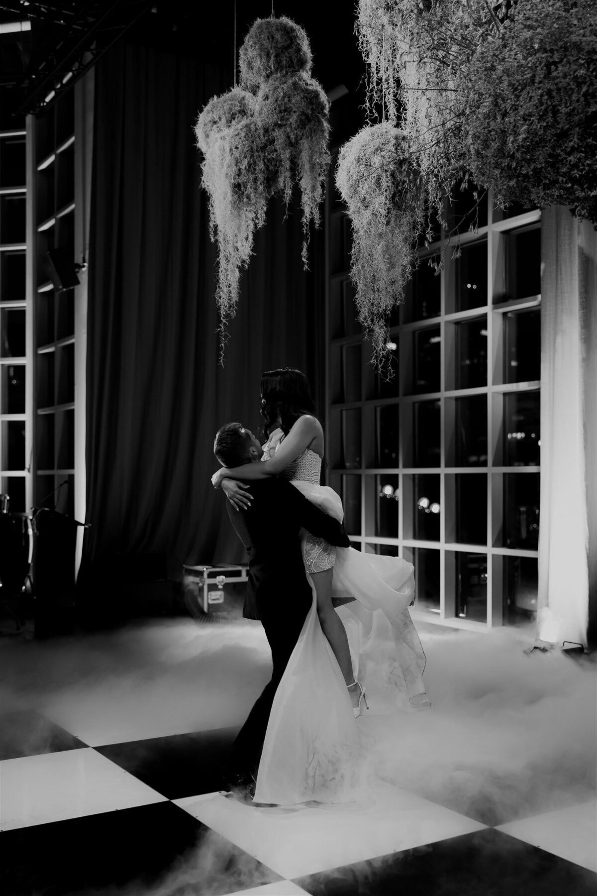 Maegan-Brown-Moments_231106_Wedding_Erina-Luke_George-Ballroom_Metropolis_7314