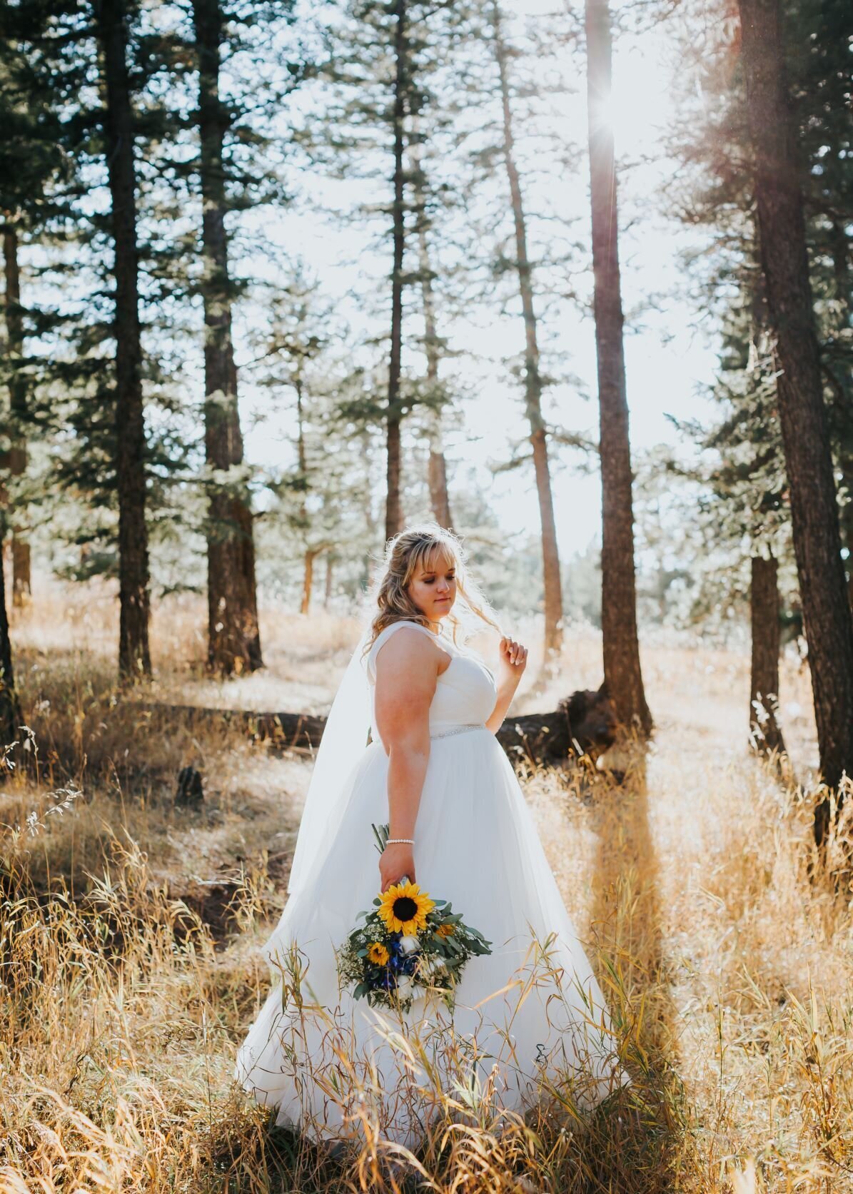 Iowa-bride-in-forest