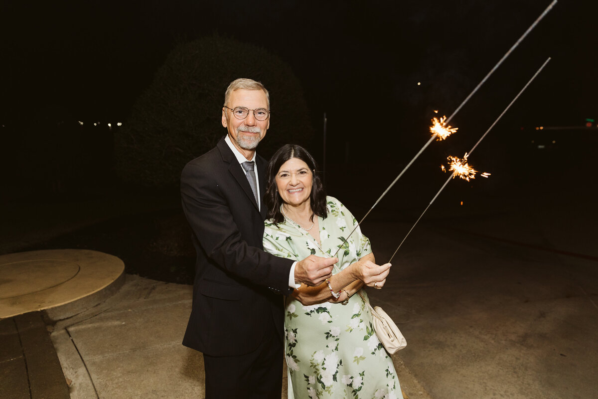 Ashton-Gardens-colorful-wedding-photographer-mcp-172