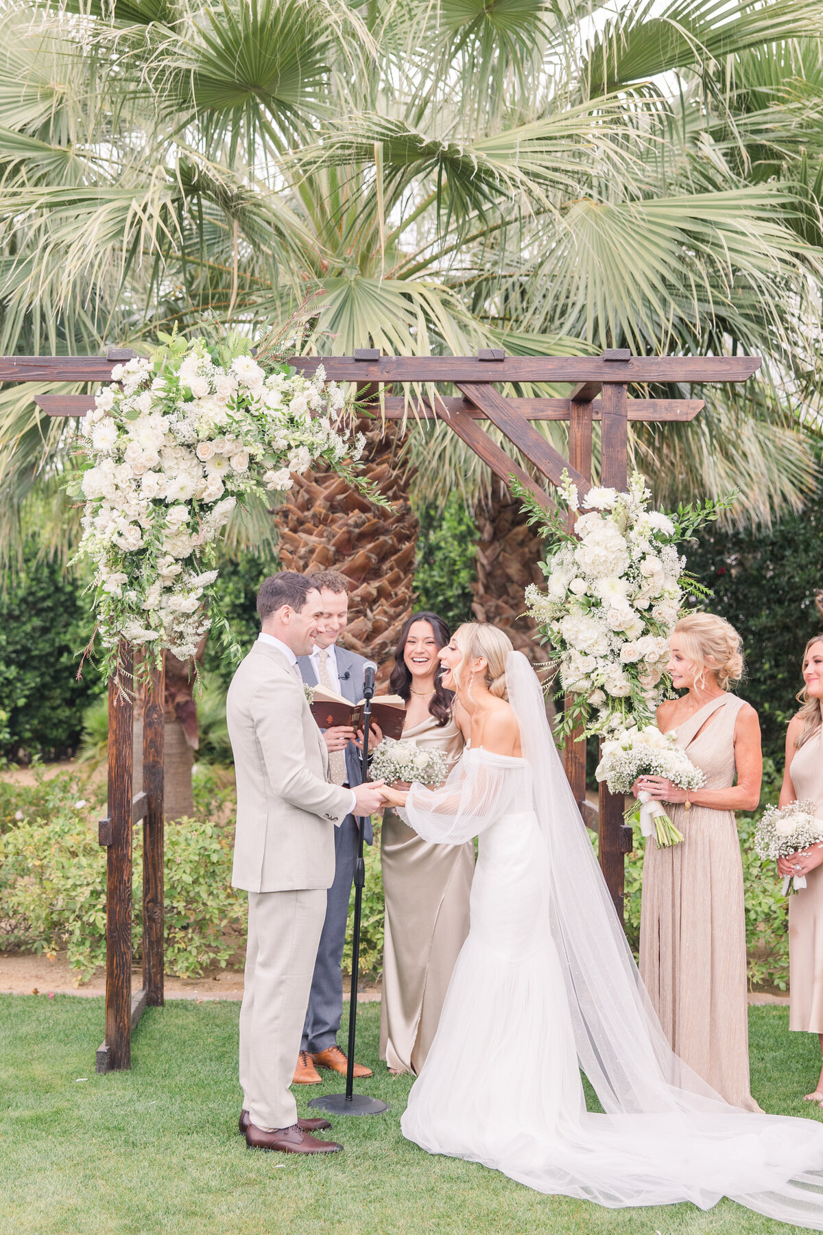 The Estate at Via Las Palmas Palm Springs Light and airy spring wedding southern california wedding venue luxury photography-160