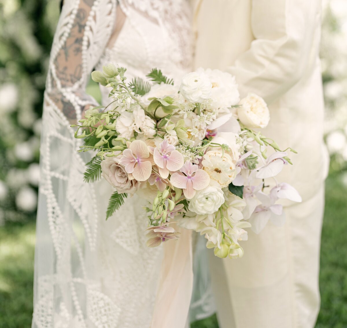 Pastel orchid bridal bouquet- Hawaii wedding florist