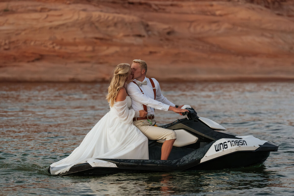 R + M _ Wedding _ Lake Powell _ Utah-37