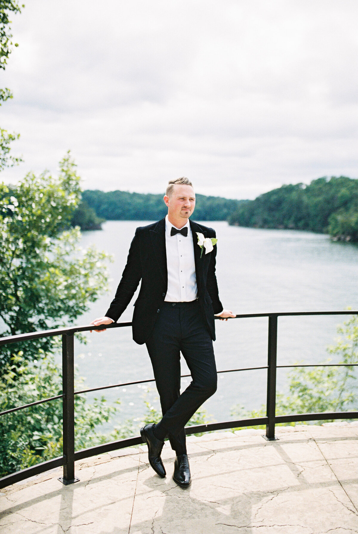 Barn at Smith Lake Wedding Photographer-78
