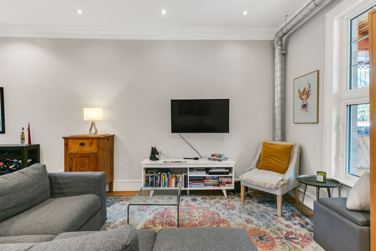 10-web-or-mls-8_003_Living Room