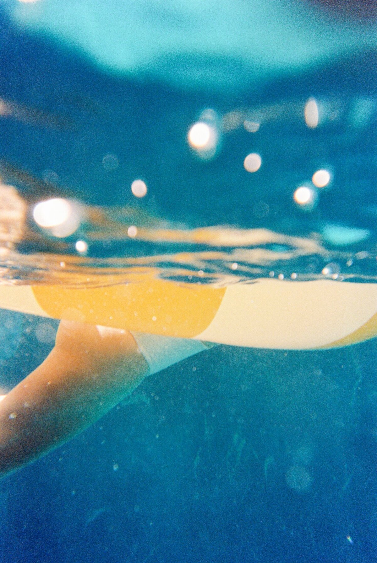 SarahAndyPoolParty_Provence_LF_017
