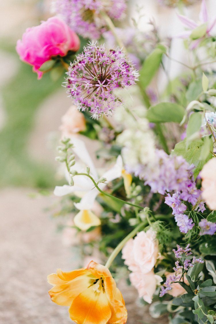 ceremony-flowers-sarah-brehant-events