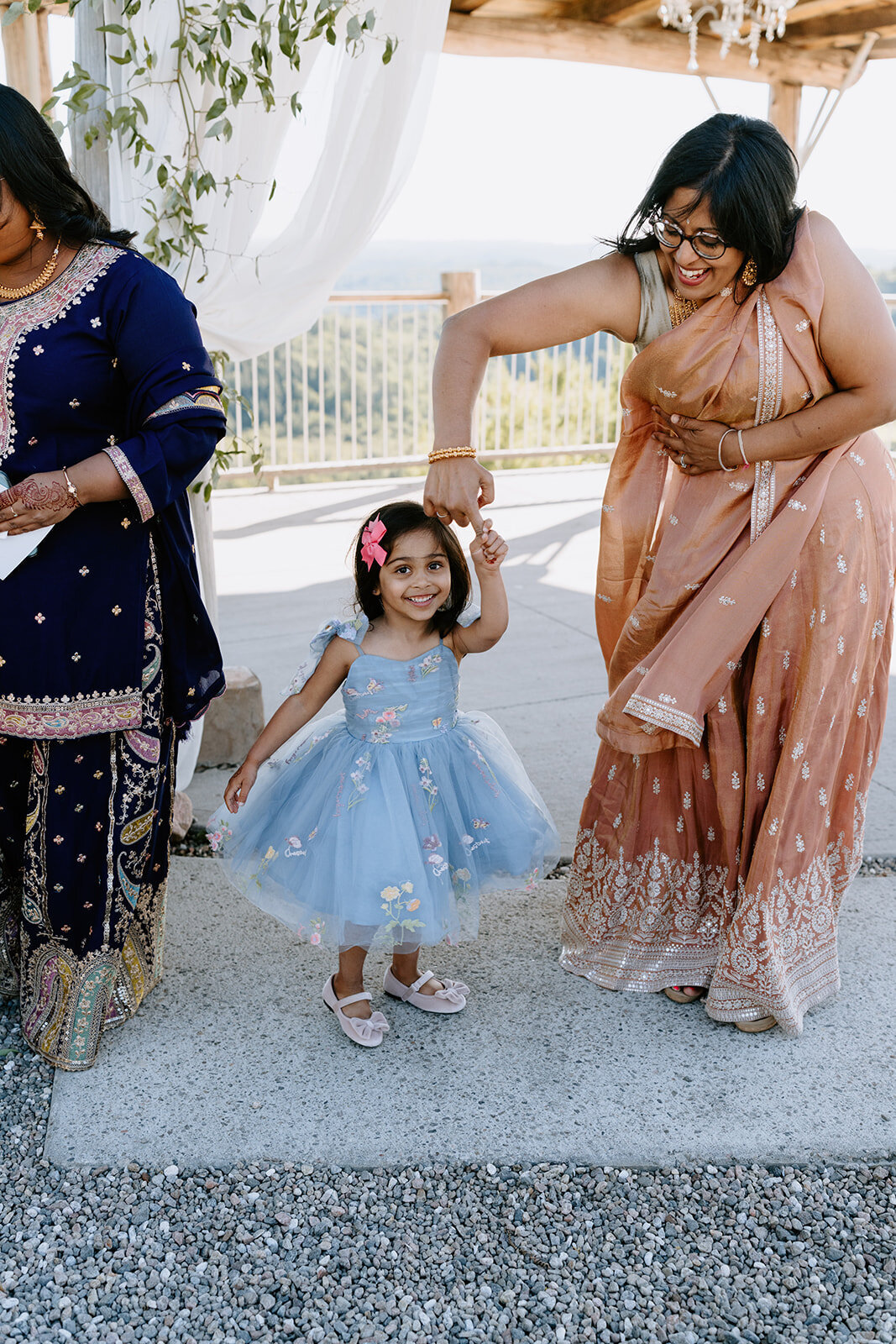 Danielle-Aisling-Le-Belvedere-Summer-Wedding_NS_10-77_websize