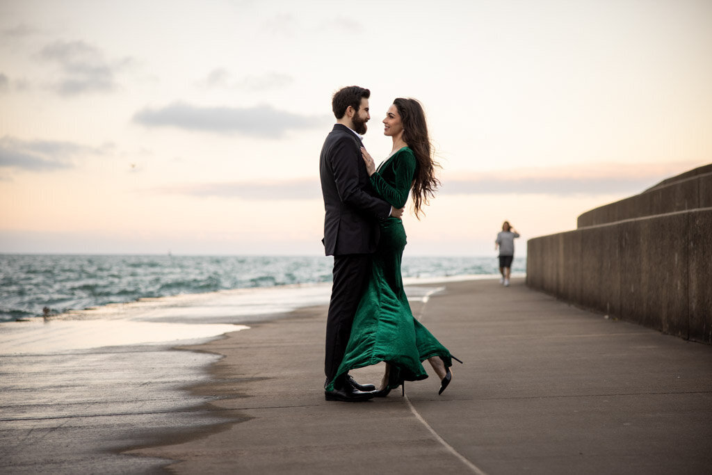 34-Chicago-Engagement-Session-2023