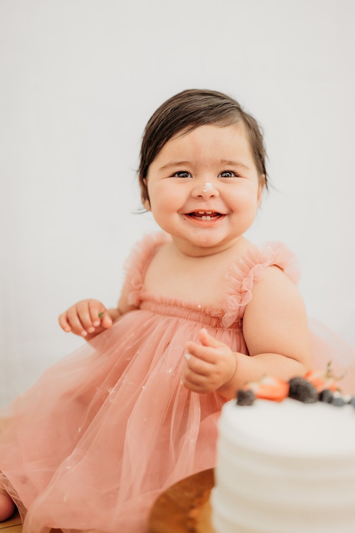 happy-baby-with-cake