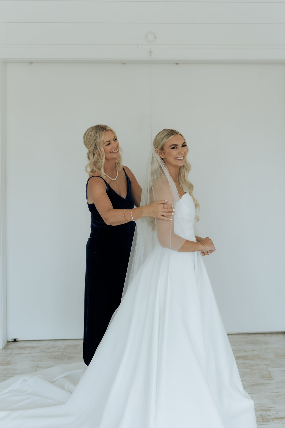 pile-wedding-160