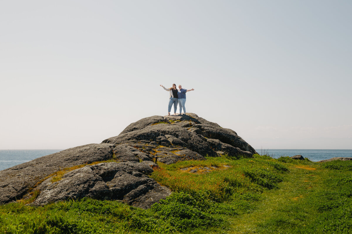 Sam and Megan's San Juan Island Proposal Shoot10