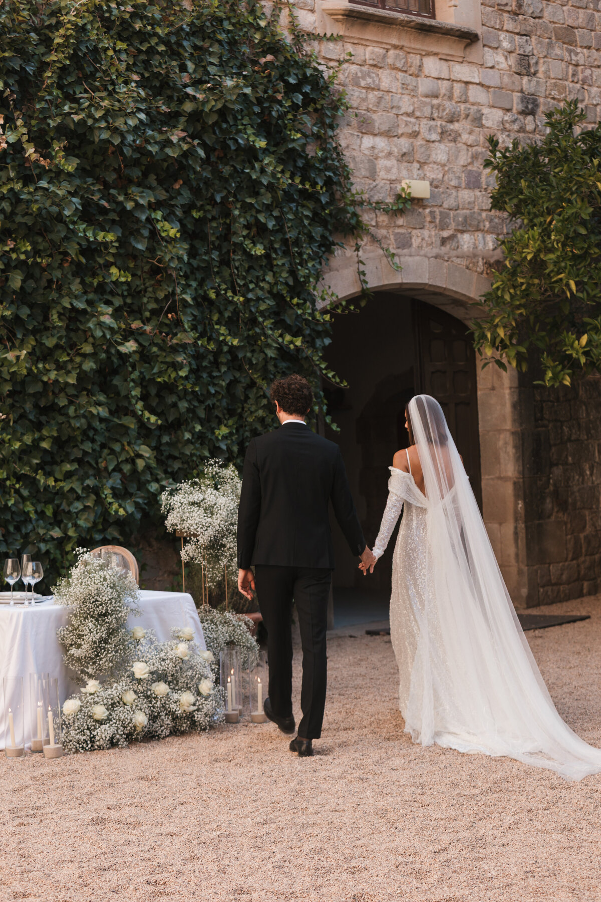 California based wedding photographer shooting weddings in destinations like France, Italy and Spain.