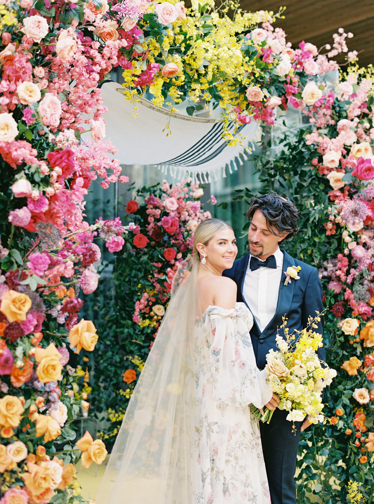 Austin-Fine-Art-Wedding-Photographer-AnnieScott-WelcomeParty-RuétPhoto-featherandtwine-80