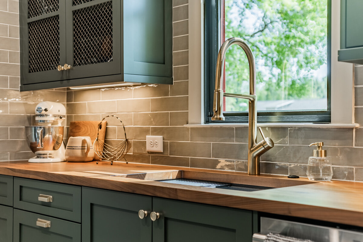 Arts and Crafts Kitchen Ideas - Carolina Craftsman Builders