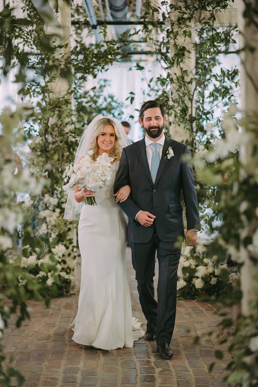 fort worth stockyards station wedding with green and white decor