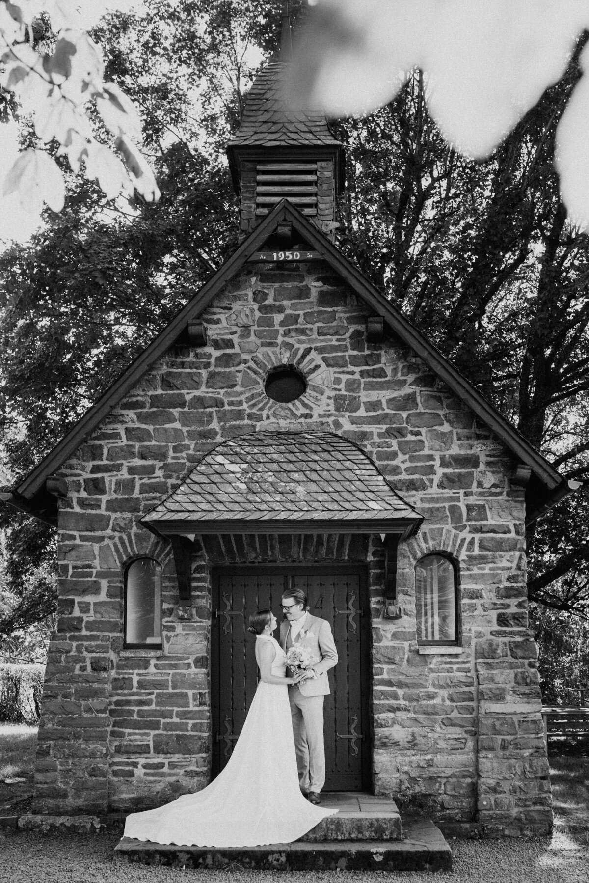 Hochzeit 2026 Hochzeitsfotos Aachen Monschau Baesweiler Würselen Alte Mühle Blumenhalle Jülich © Sarah Thelen00002