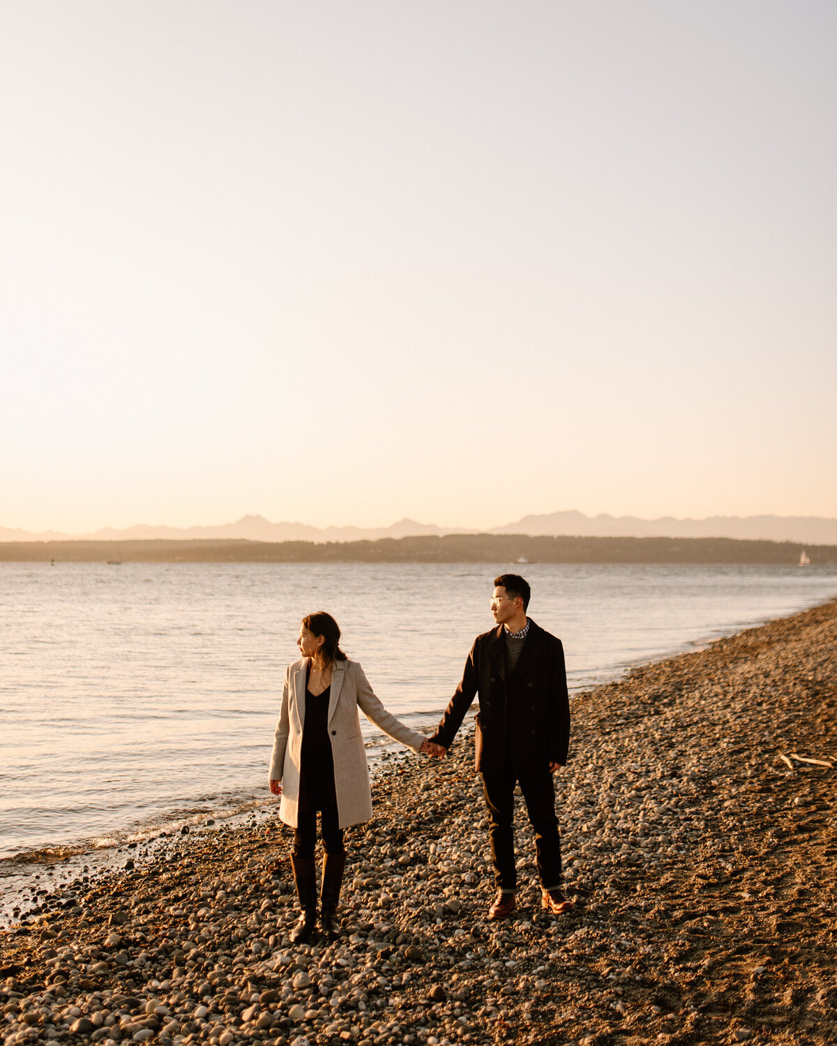 seattle_beach_sunset_engagement_session_03