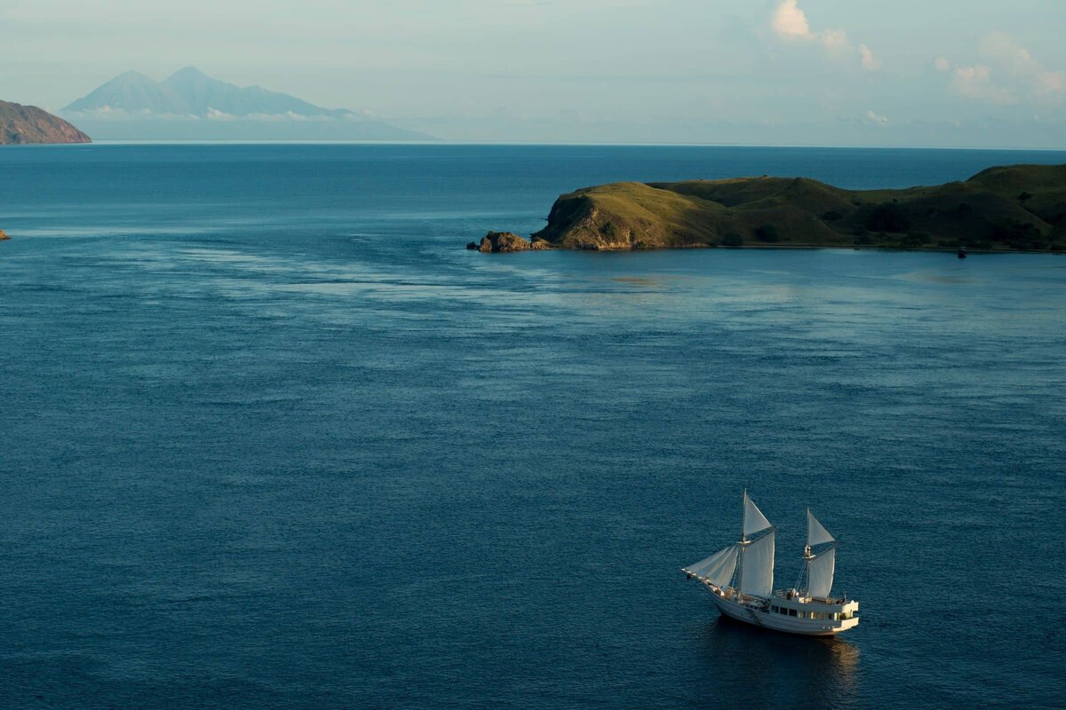 Luxury Yacht Charter Indonesia alexa_1499