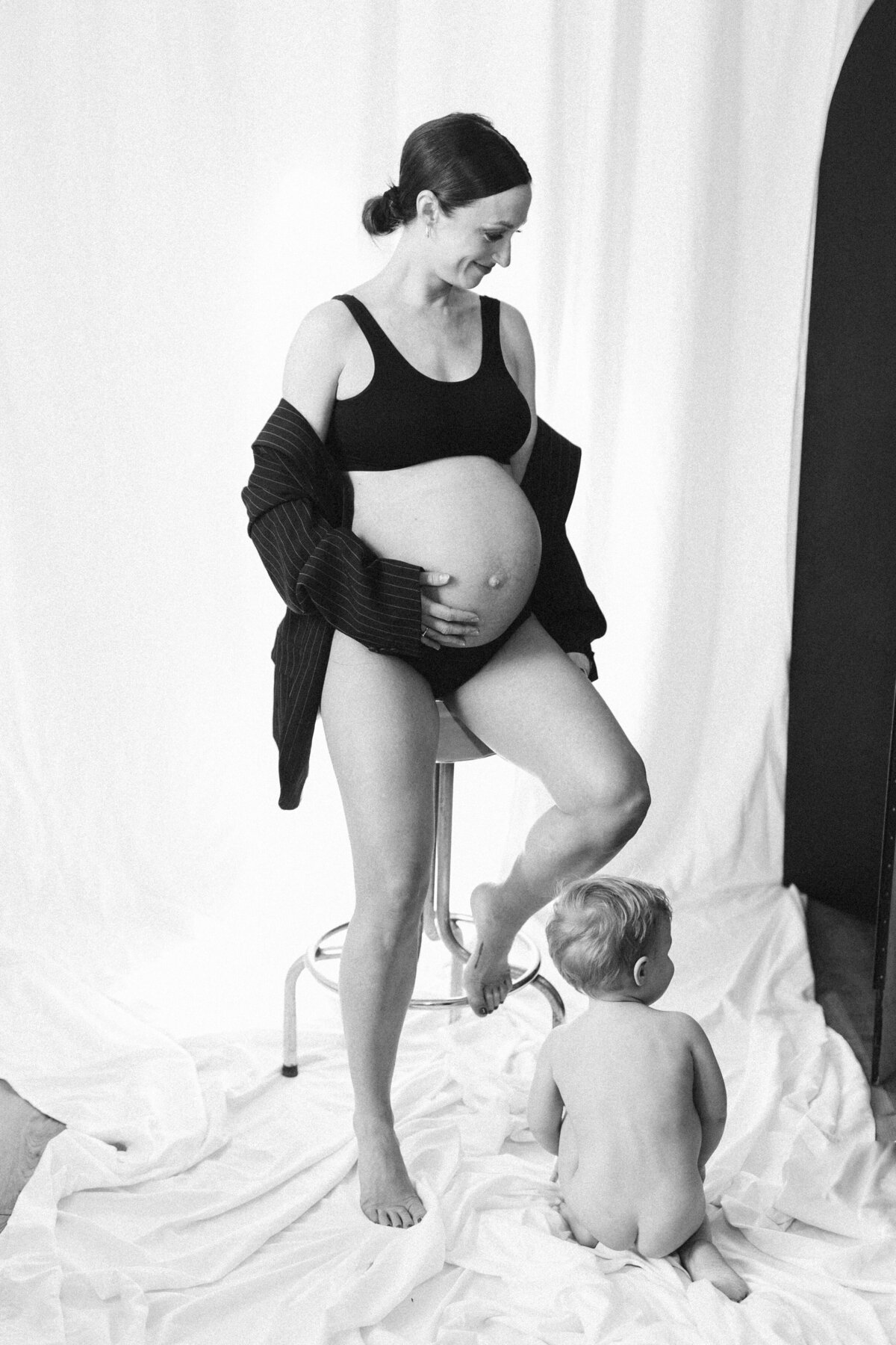 Maternity Sessions that include siblings