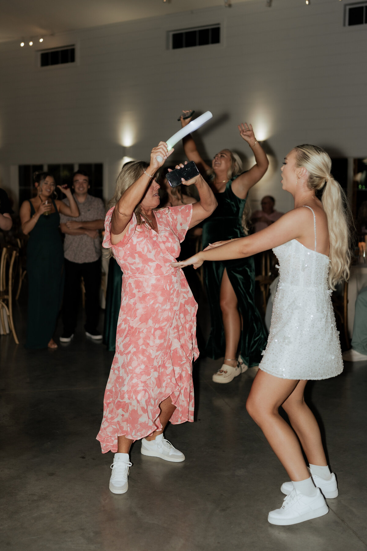 pile-wedding-1103
