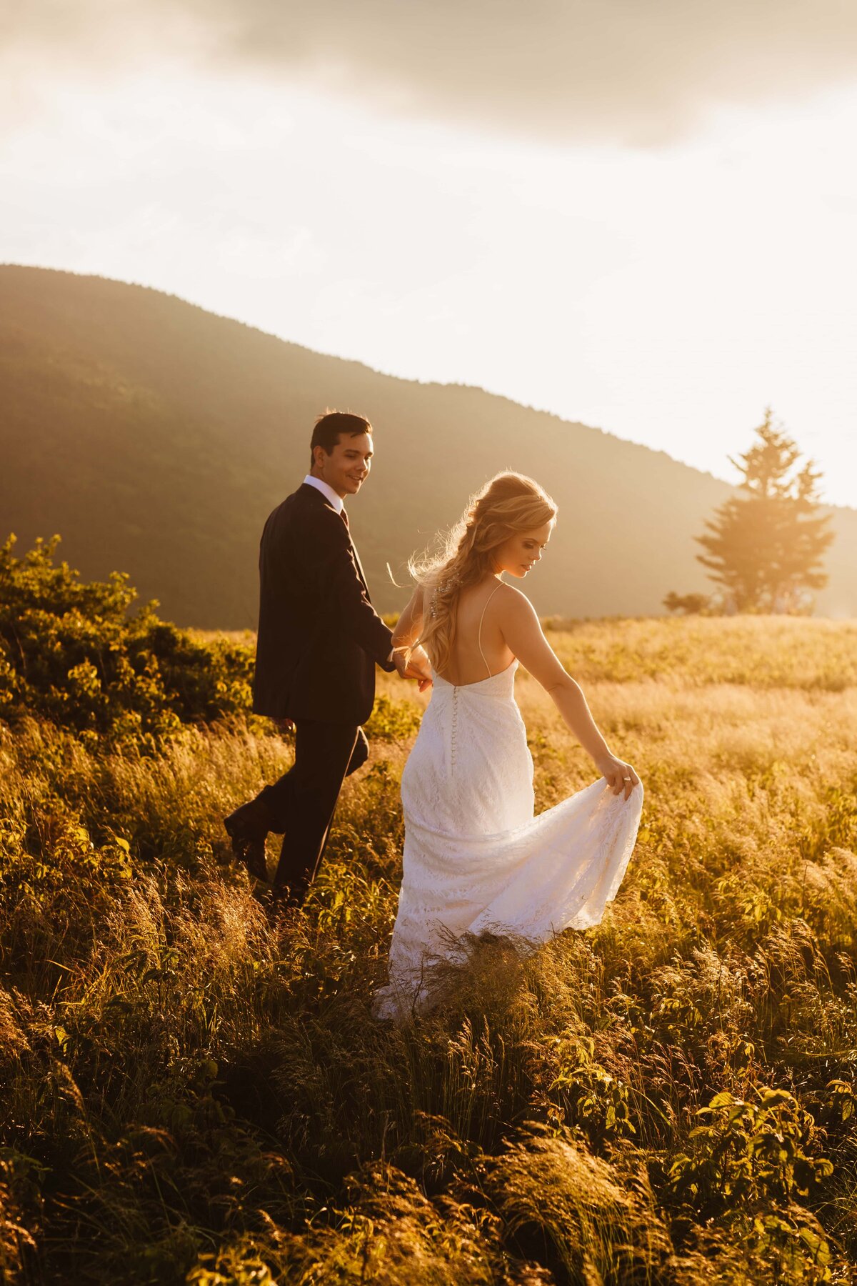 bride-groom-roan-mountain-elopement