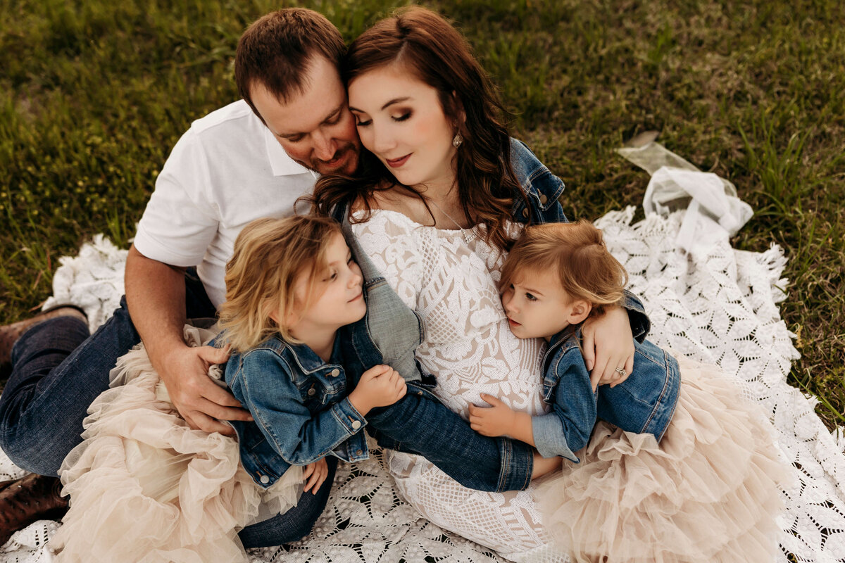 family-photo-of-mobile-alabama-newborn-photographer-deep-roots-photography (8)