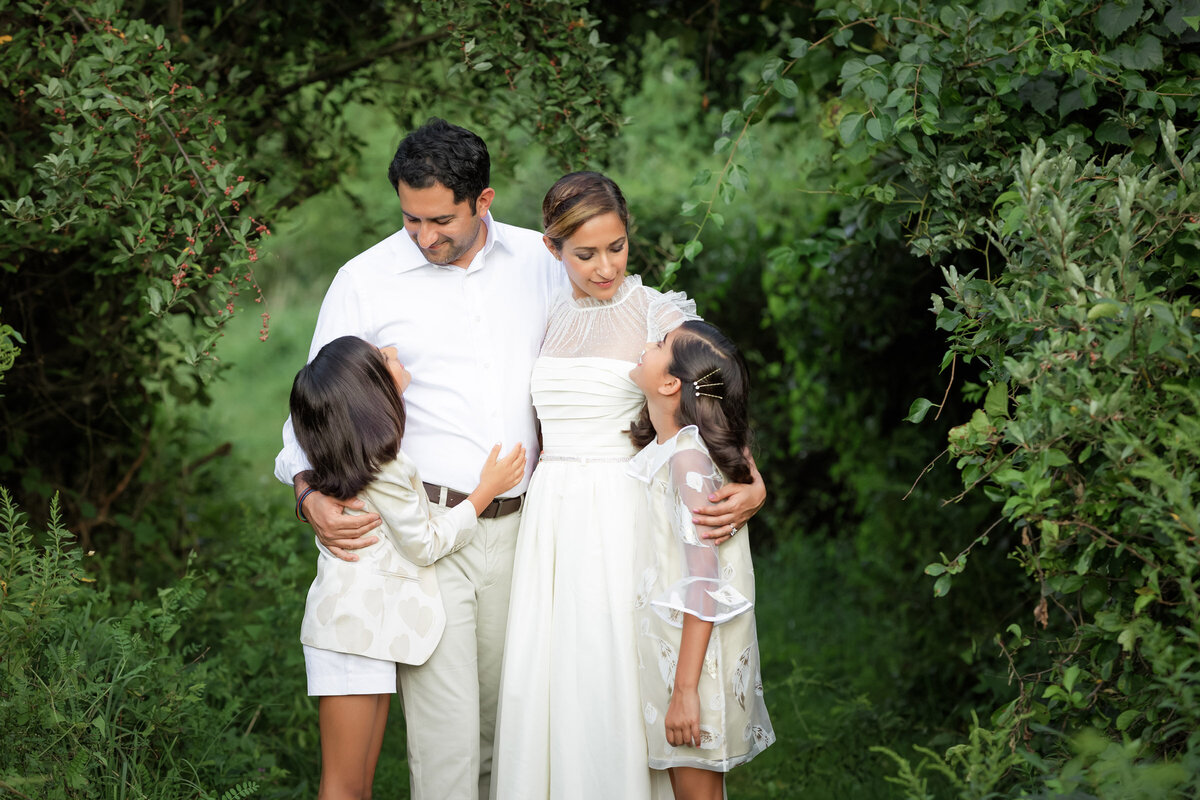 Best-Outdoor-Pittsburgh-Family-Photographer-