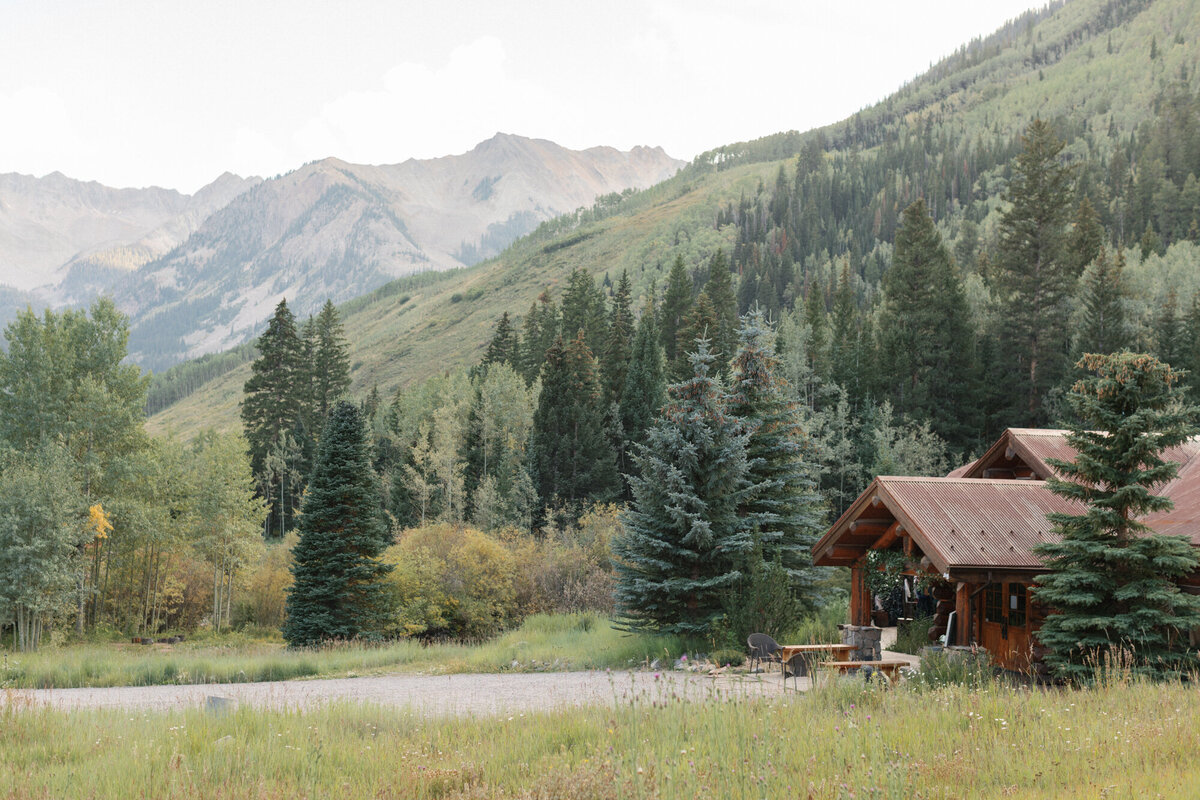 Pine_Creek_Cook_House_Luxury_Aspen_Wedding_by_Diana_Coulter-113