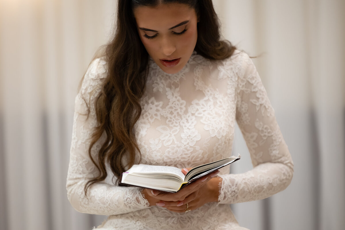 Time to pray at jewish wedding Montreal